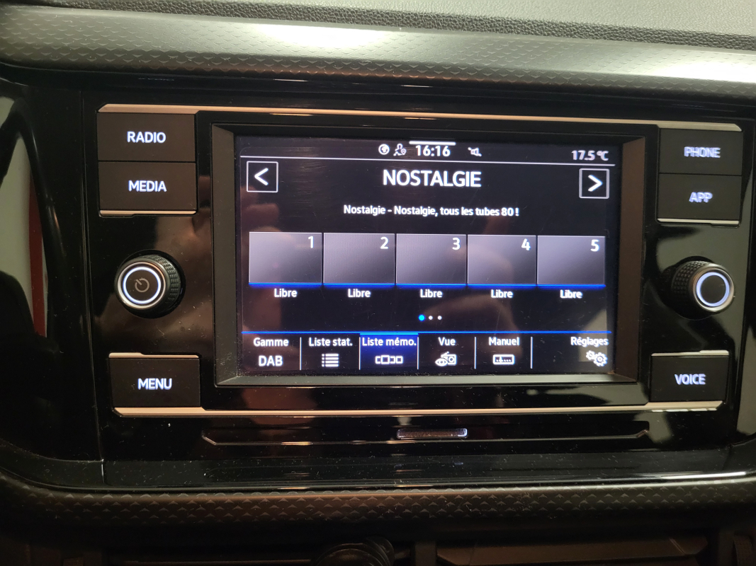 Volkswagen T-Cross — 16