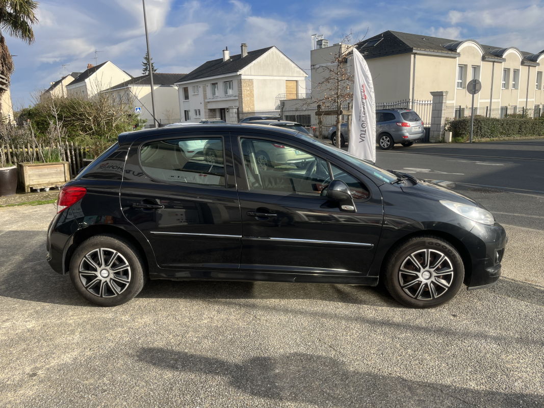 Peugeot 207 — 4