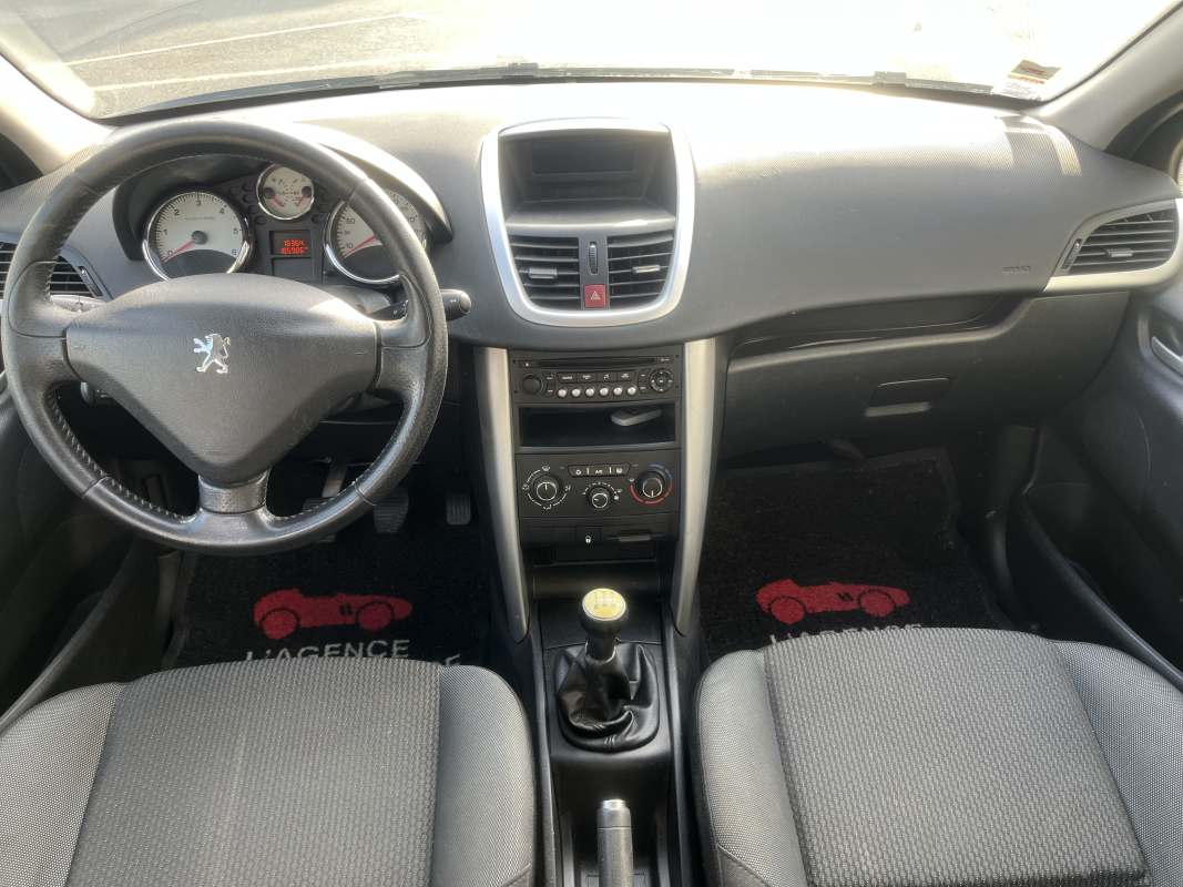 Peugeot 207 — 12