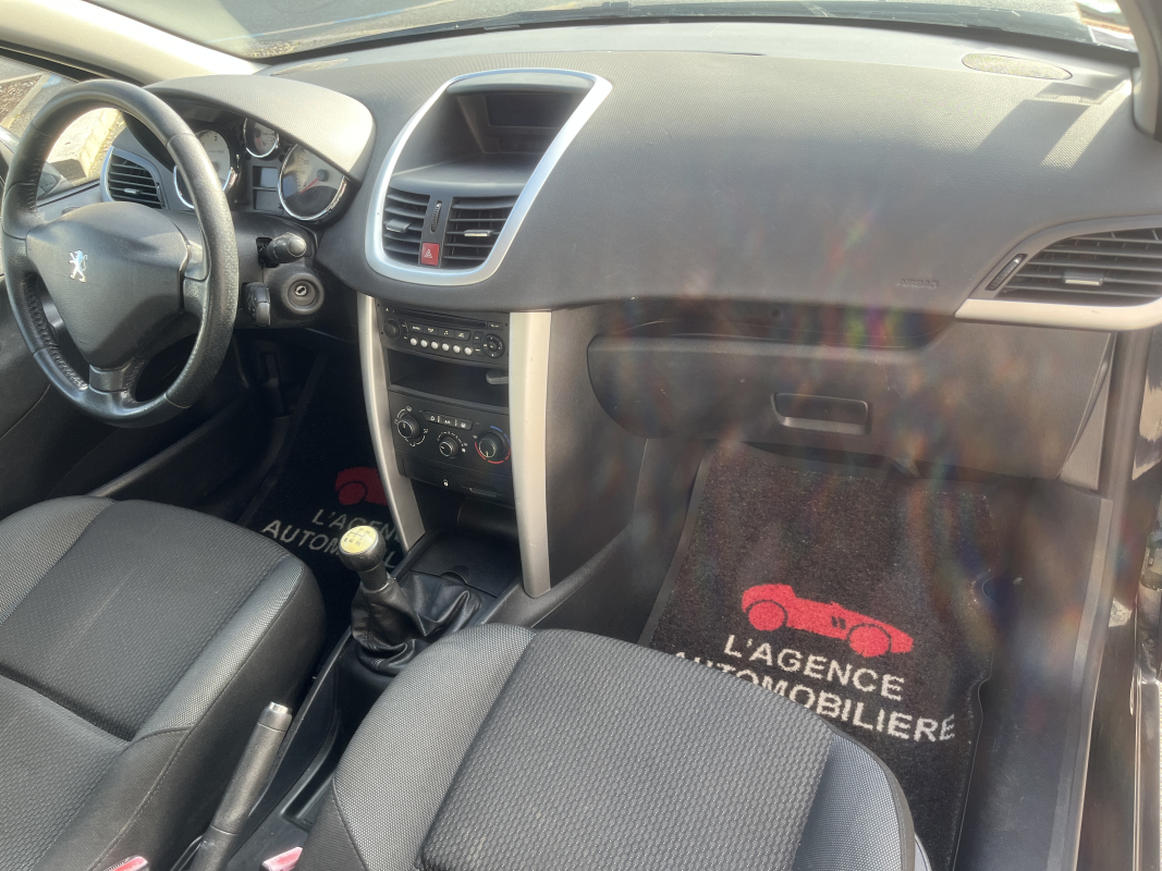 Peugeot 207 — 13
