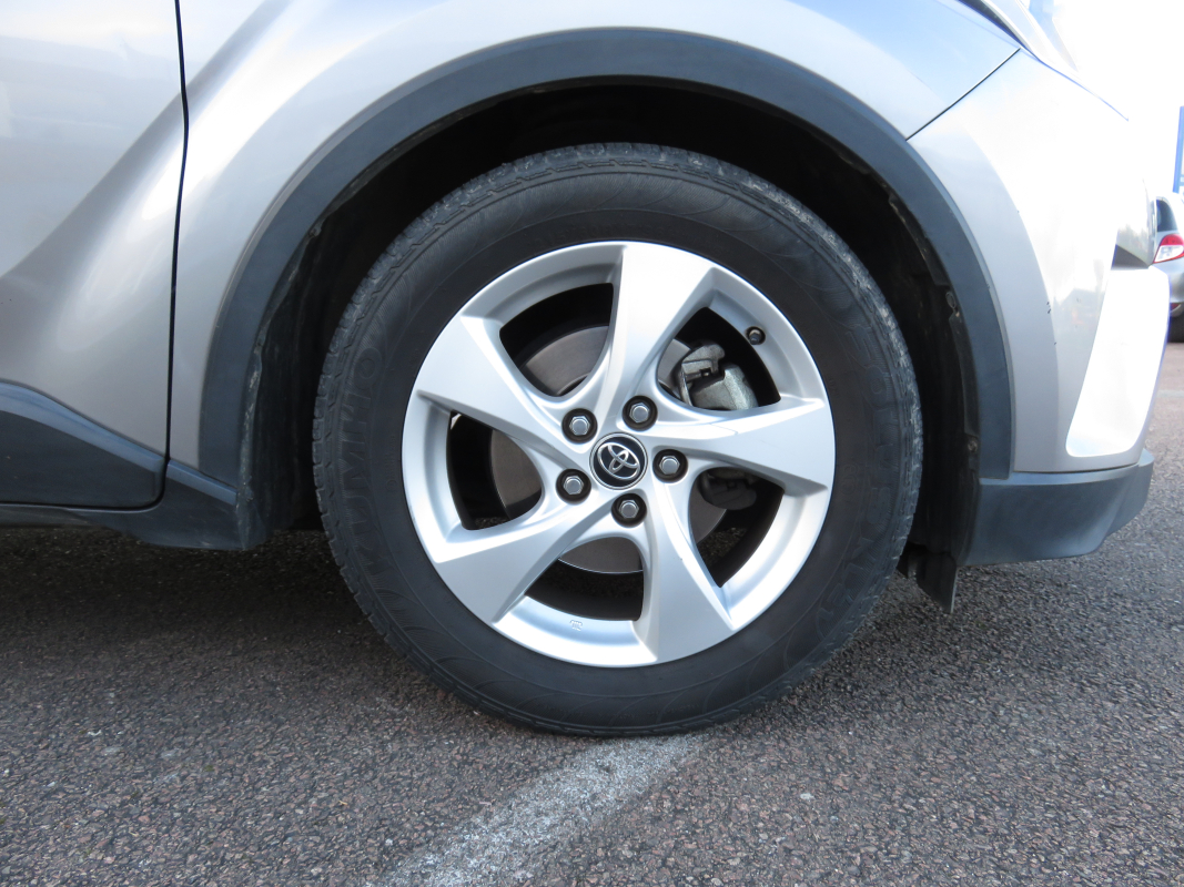 Toyota C-HR — 26
