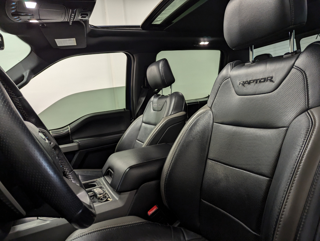 Ford Raptor — 16