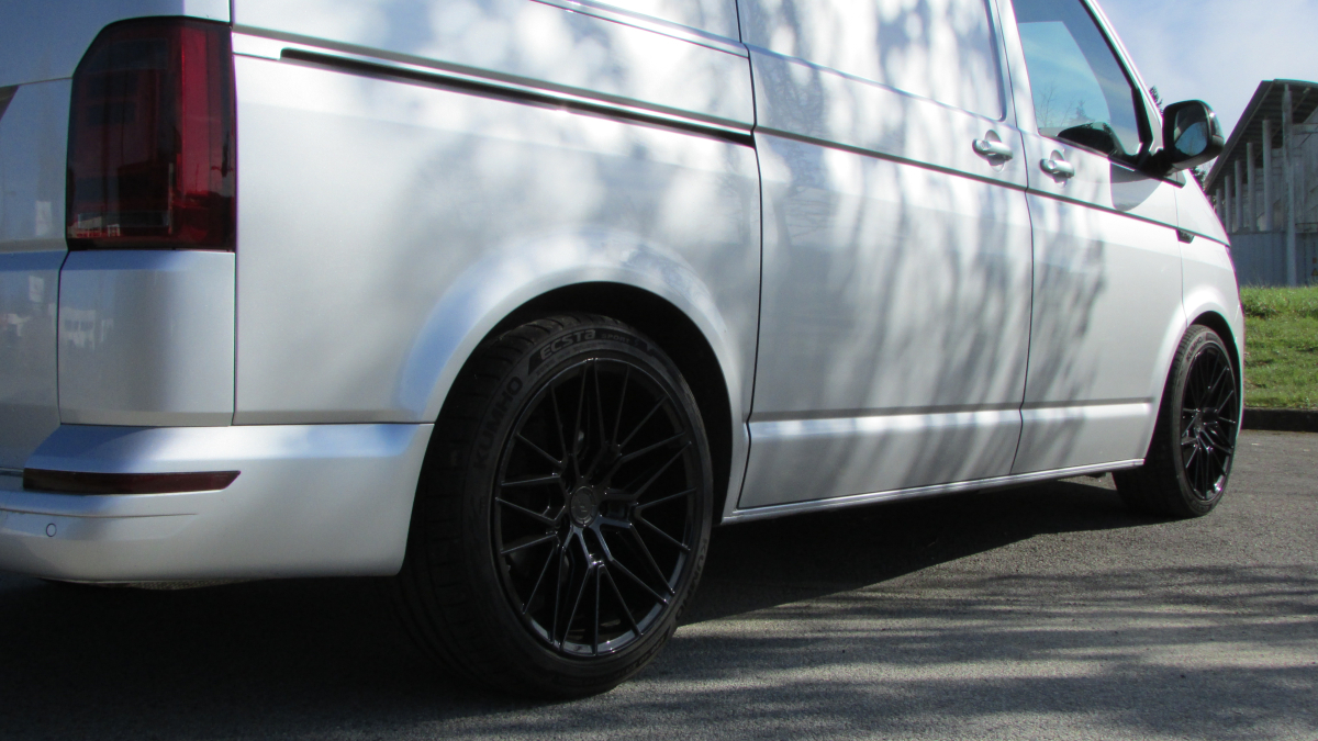 Volkswagen Transporter — 24