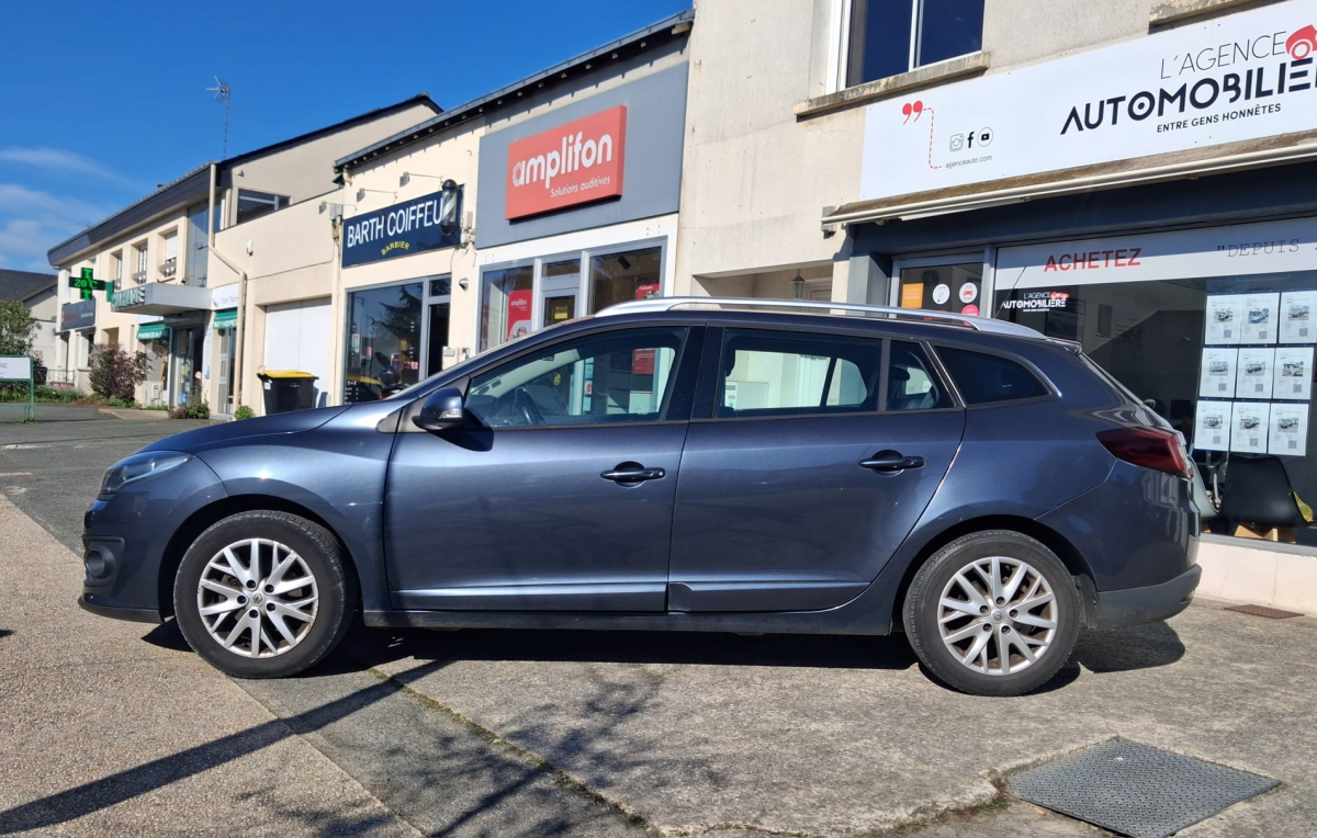 Renault Megane — 8
