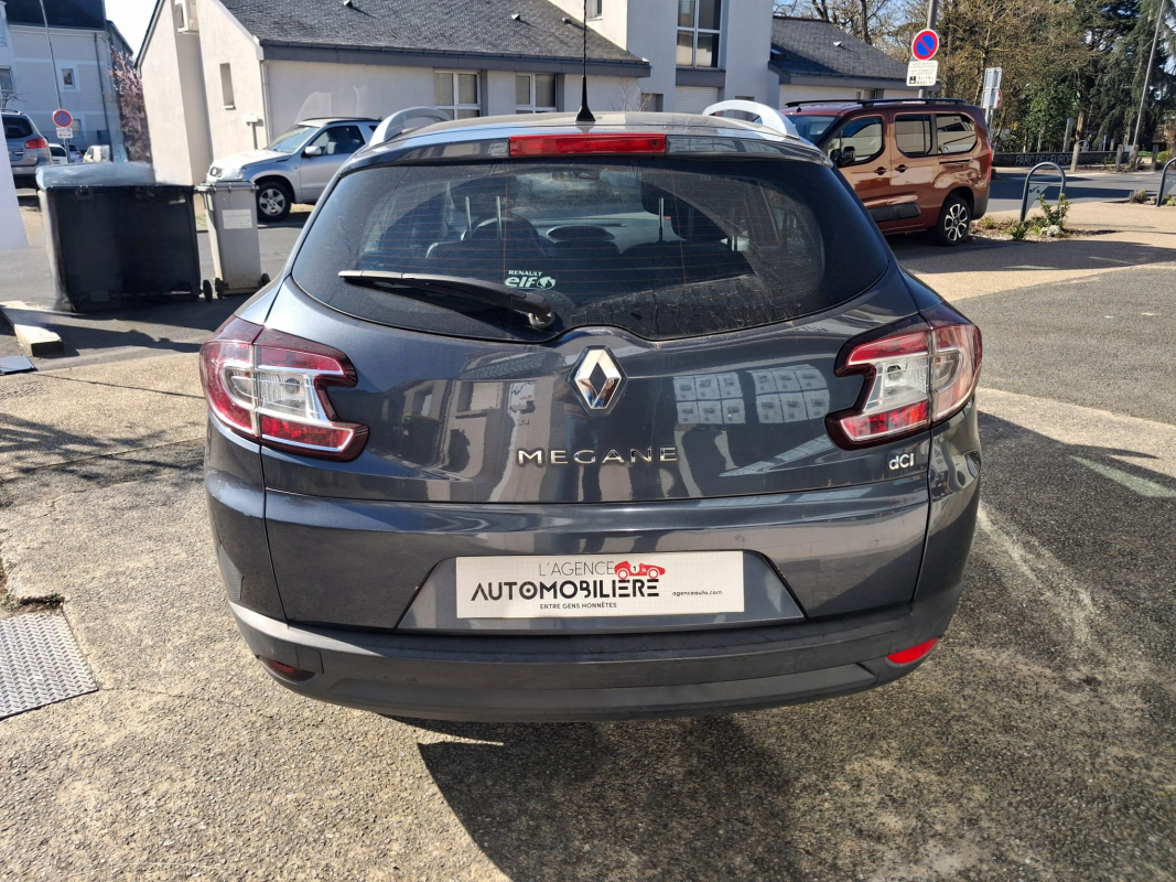 Renault Megane — 6