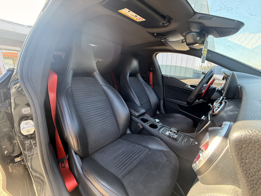 Mercedes Classe CLA — 10