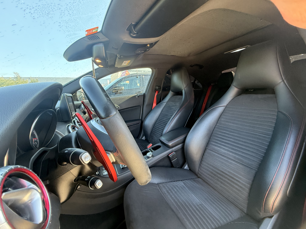 Mercedes Classe CLA — 12