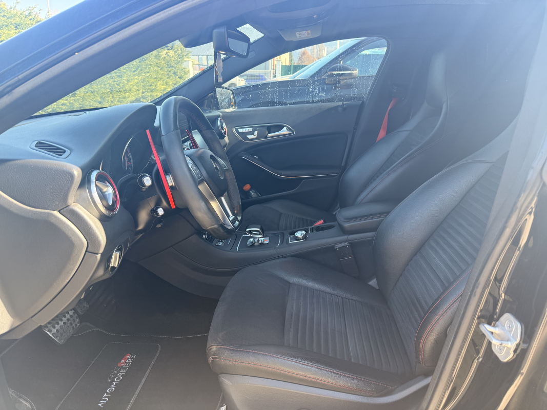 Mercedes Classe CLA — 13