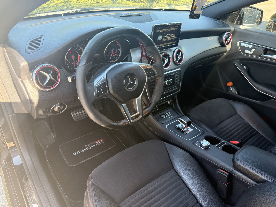 Mercedes Classe CLA — 14
