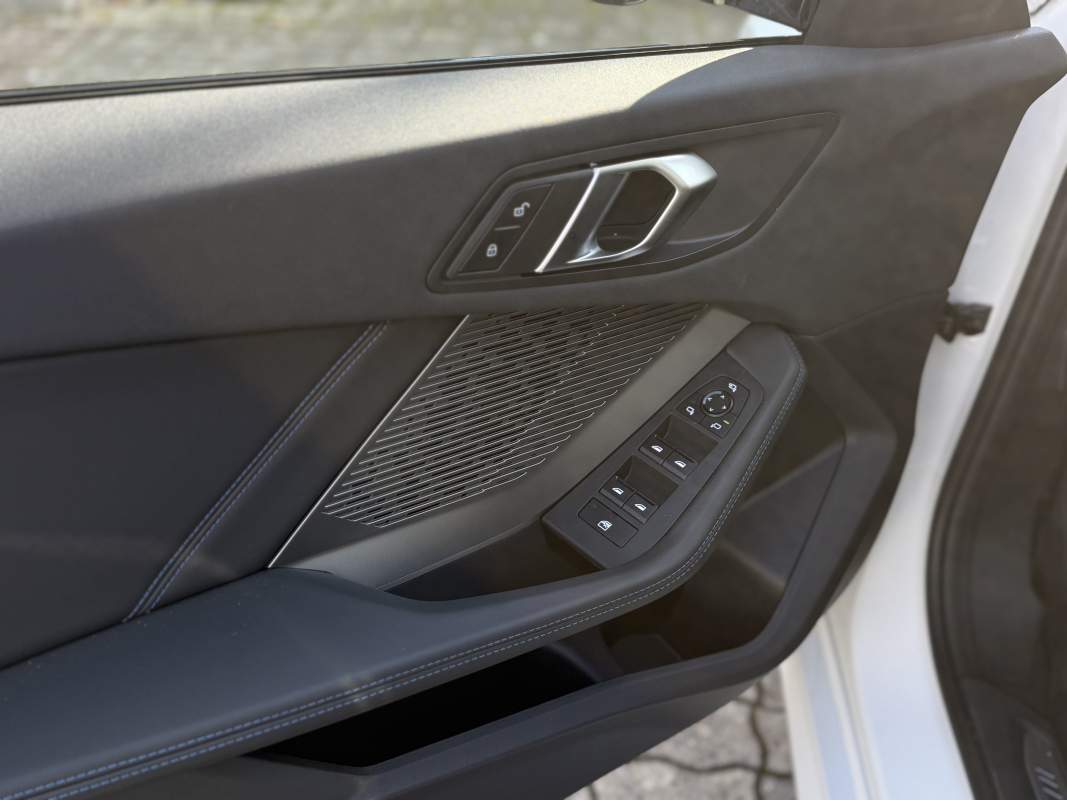 Bmw Série 1 — 9