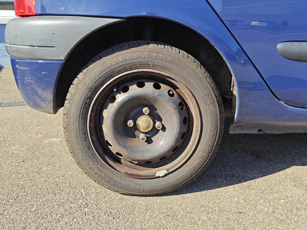 Renault Clio — 32