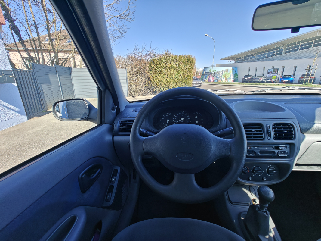 Renault Clio — 19