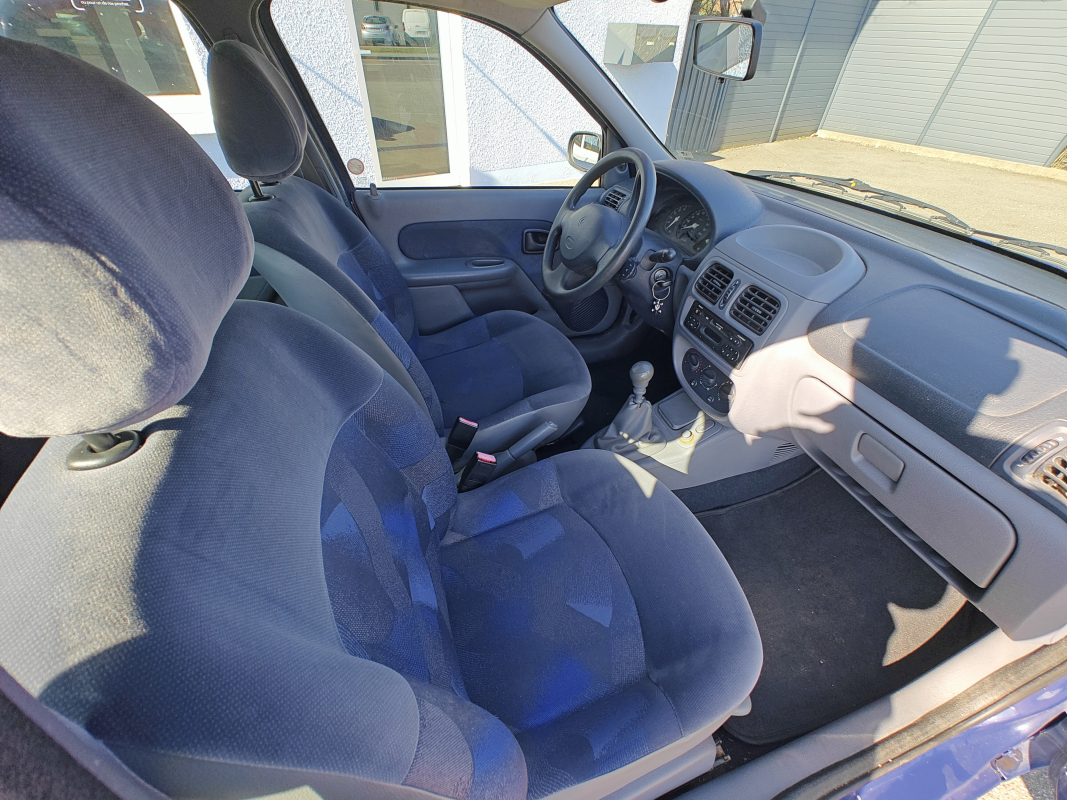 Renault Clio — 16