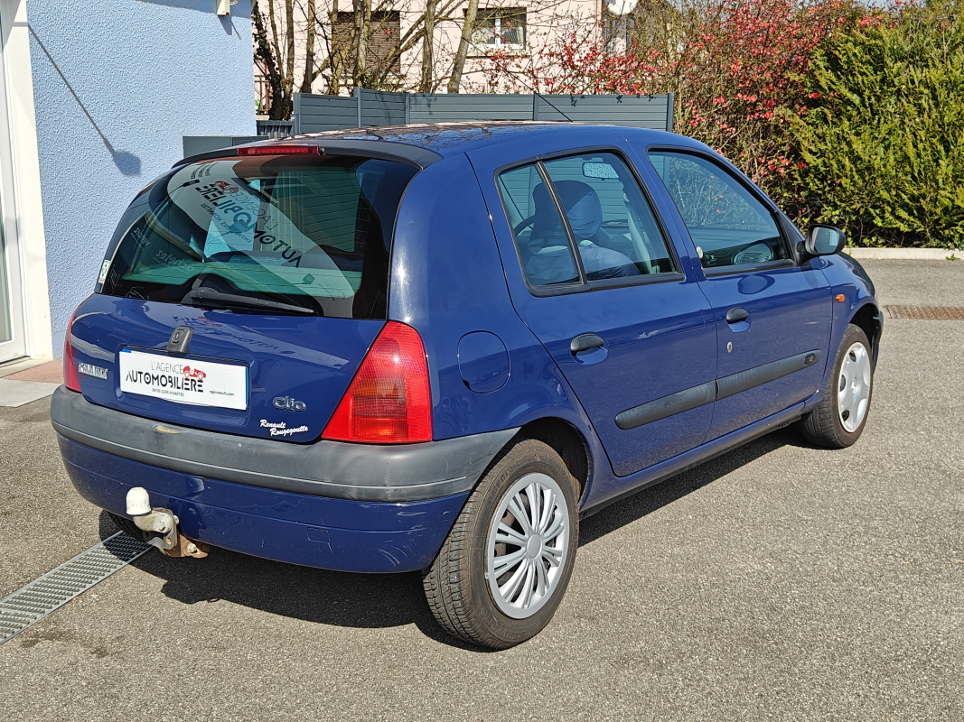 Renault Clio — 7