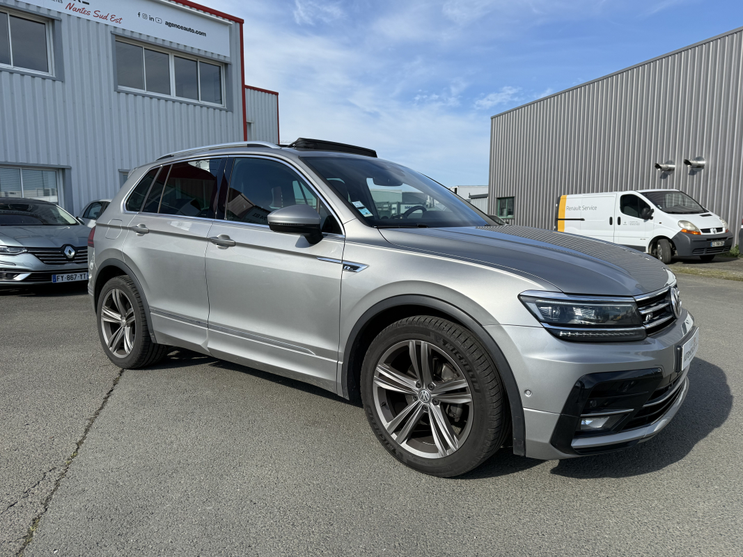 Volkswagen Tiguan — 2