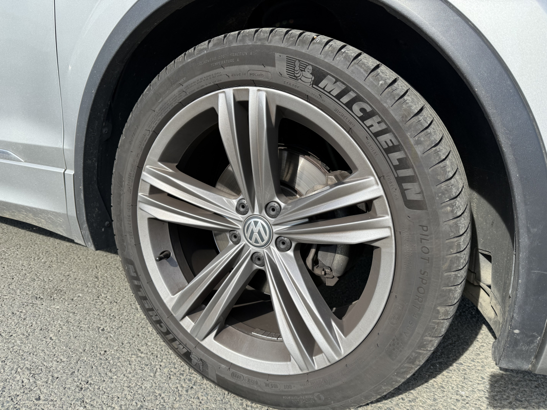 Volkswagen Tiguan — 35