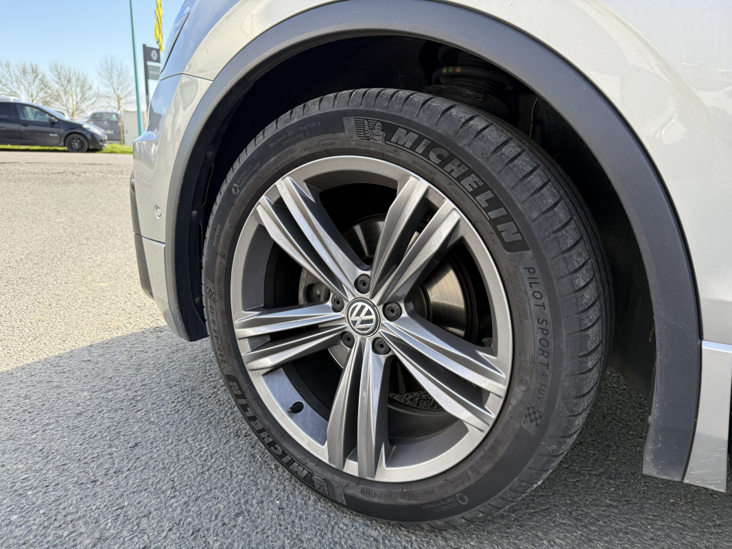 Volkswagen Tiguan — 37