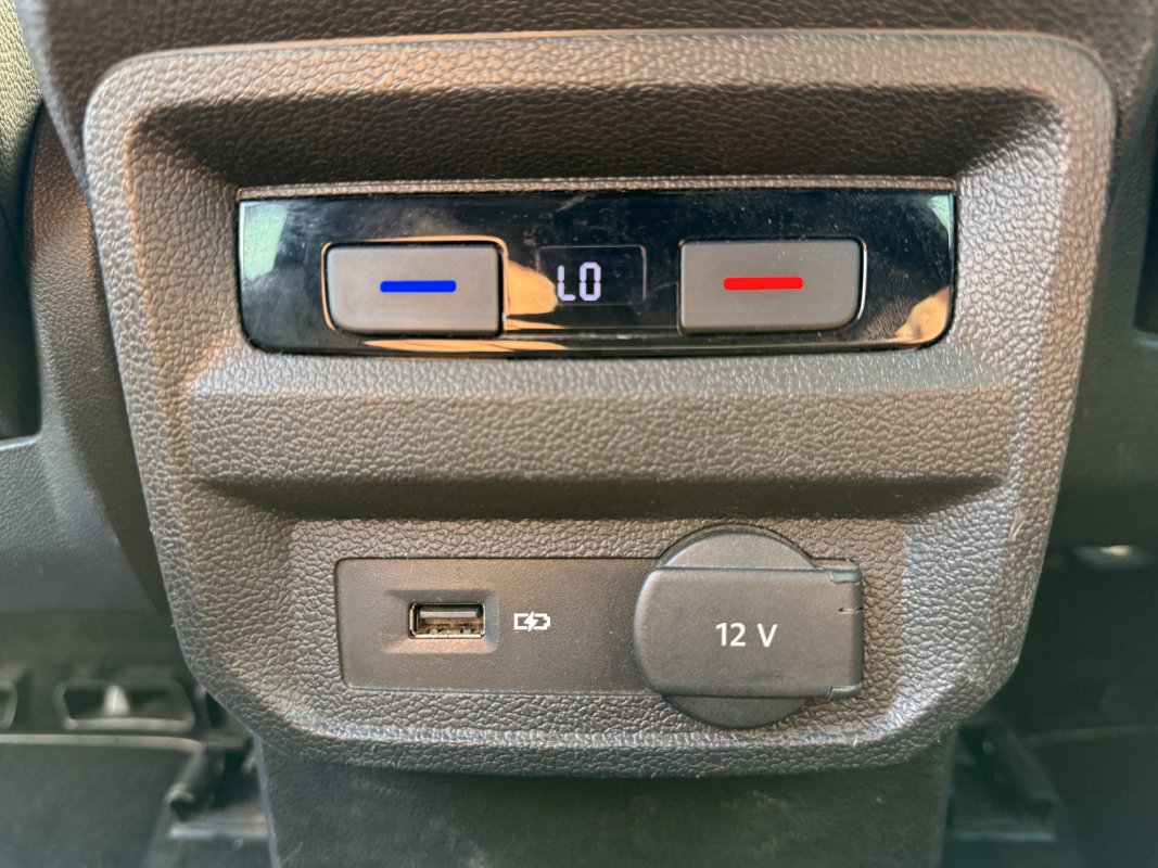 Volkswagen Tiguan — 32