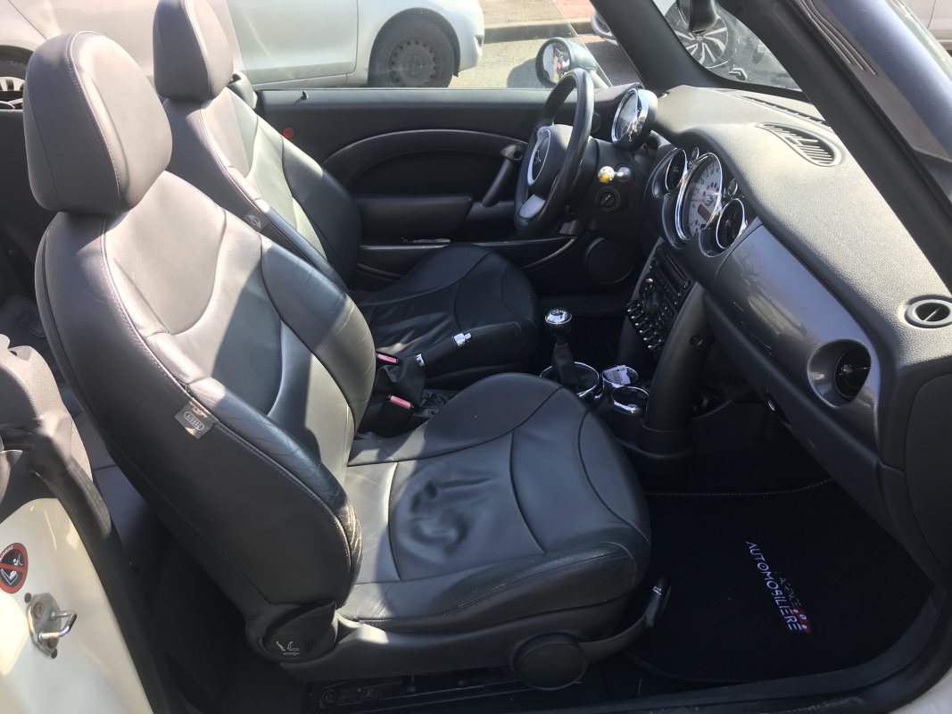 Mini Mini Cabriolet — 25