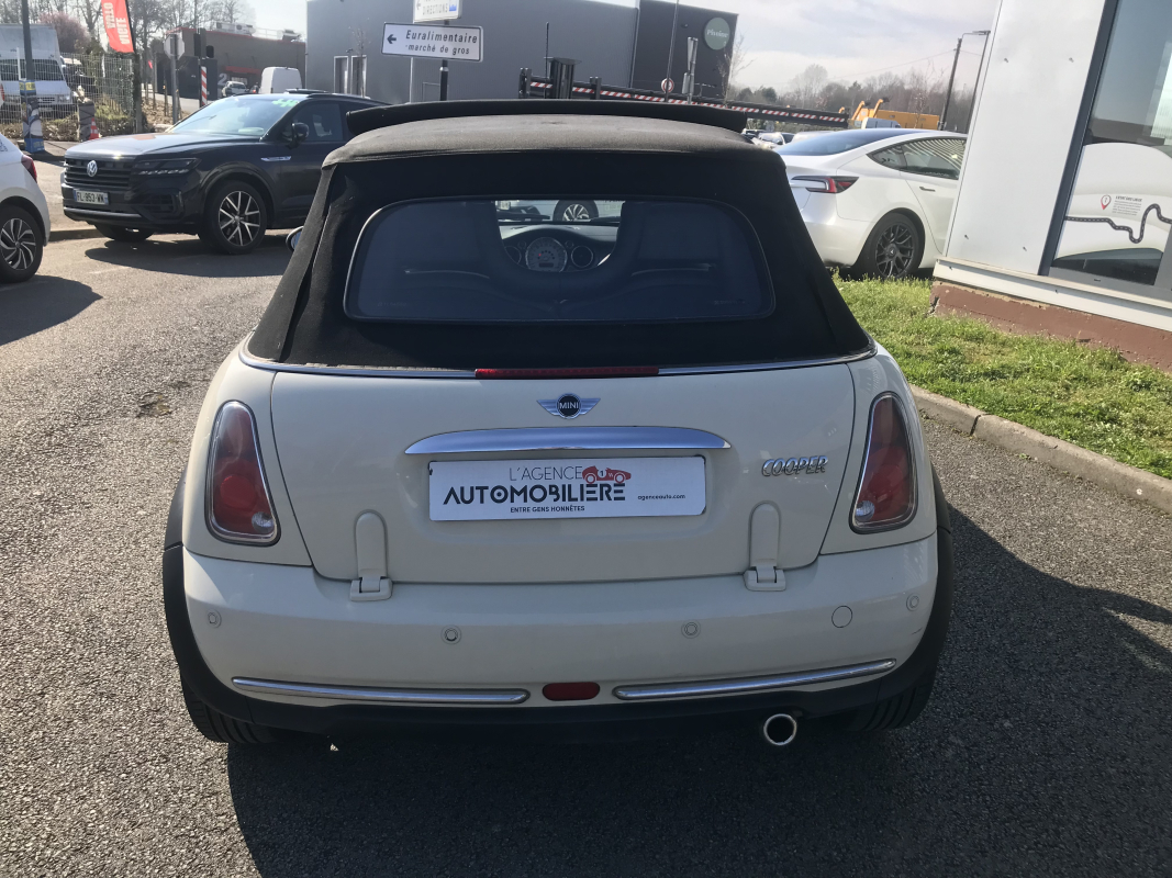 Mini Mini Cabriolet — 33
