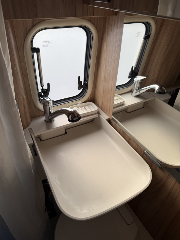 Hymer Grand Canyon — 24