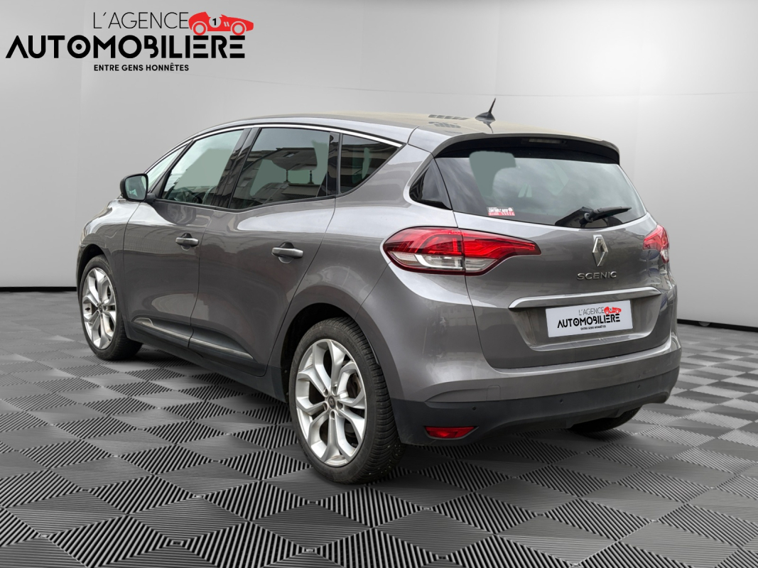 Renault Scenic — 3