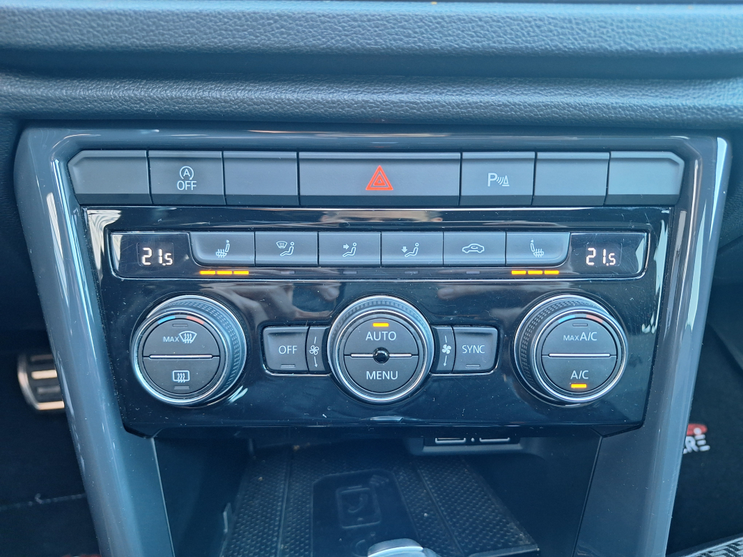 Volkswagen T-roc — 24
