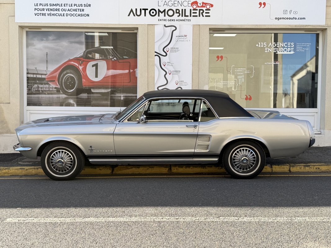 Ford Mustang — 8