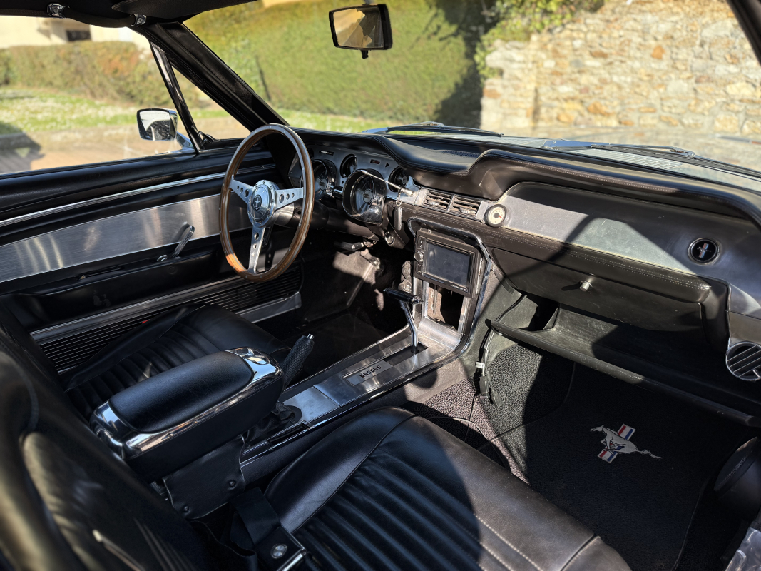 Ford Mustang — 12
