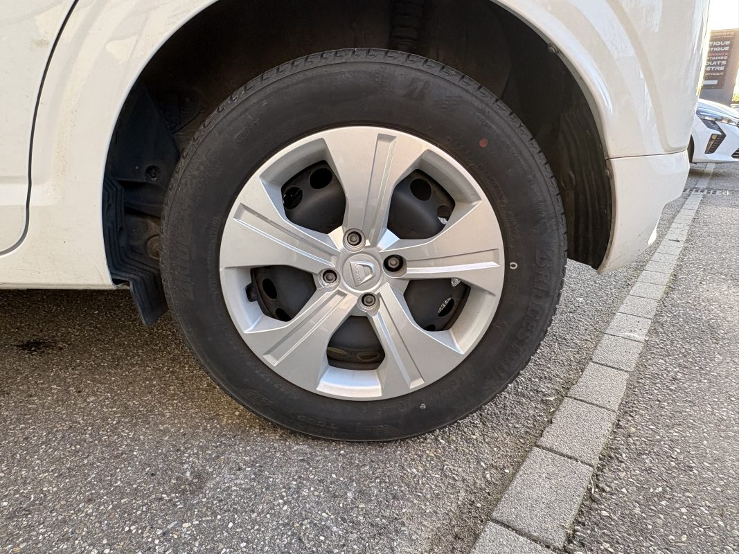Dacia Sandero — 24
