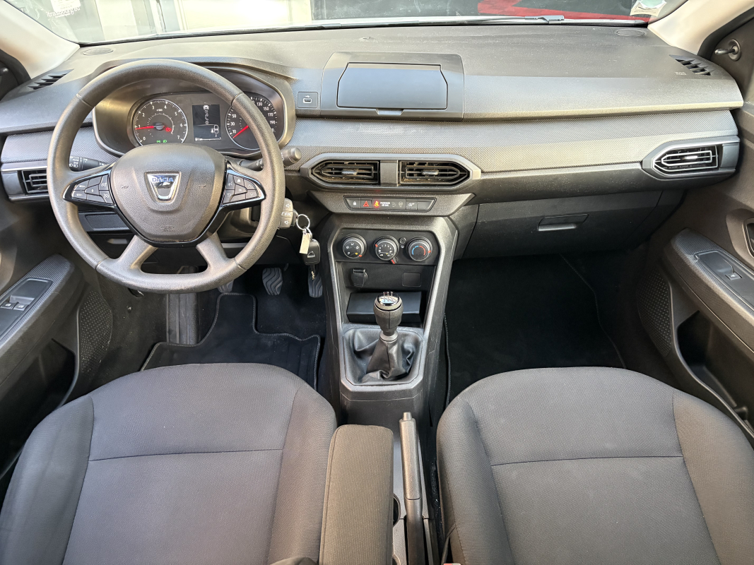 Dacia Sandero — 3