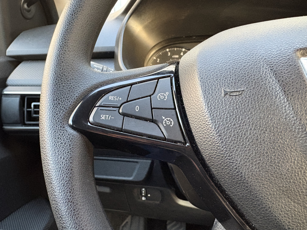 Dacia Sandero — 8