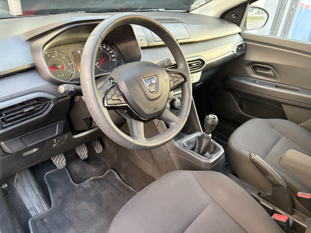 Dacia Sandero — 5