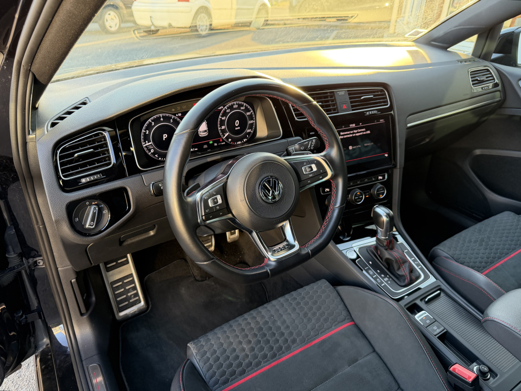 Volkswagen Golf — 8