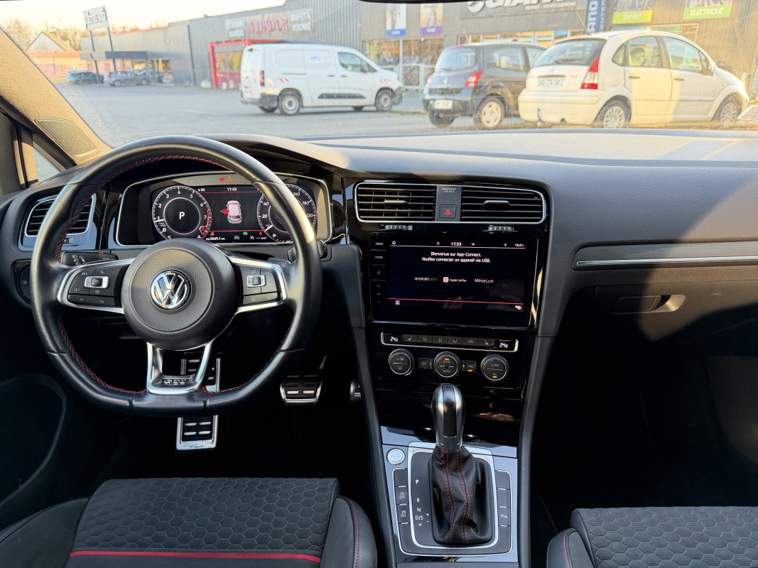 Volkswagen Golf — 11