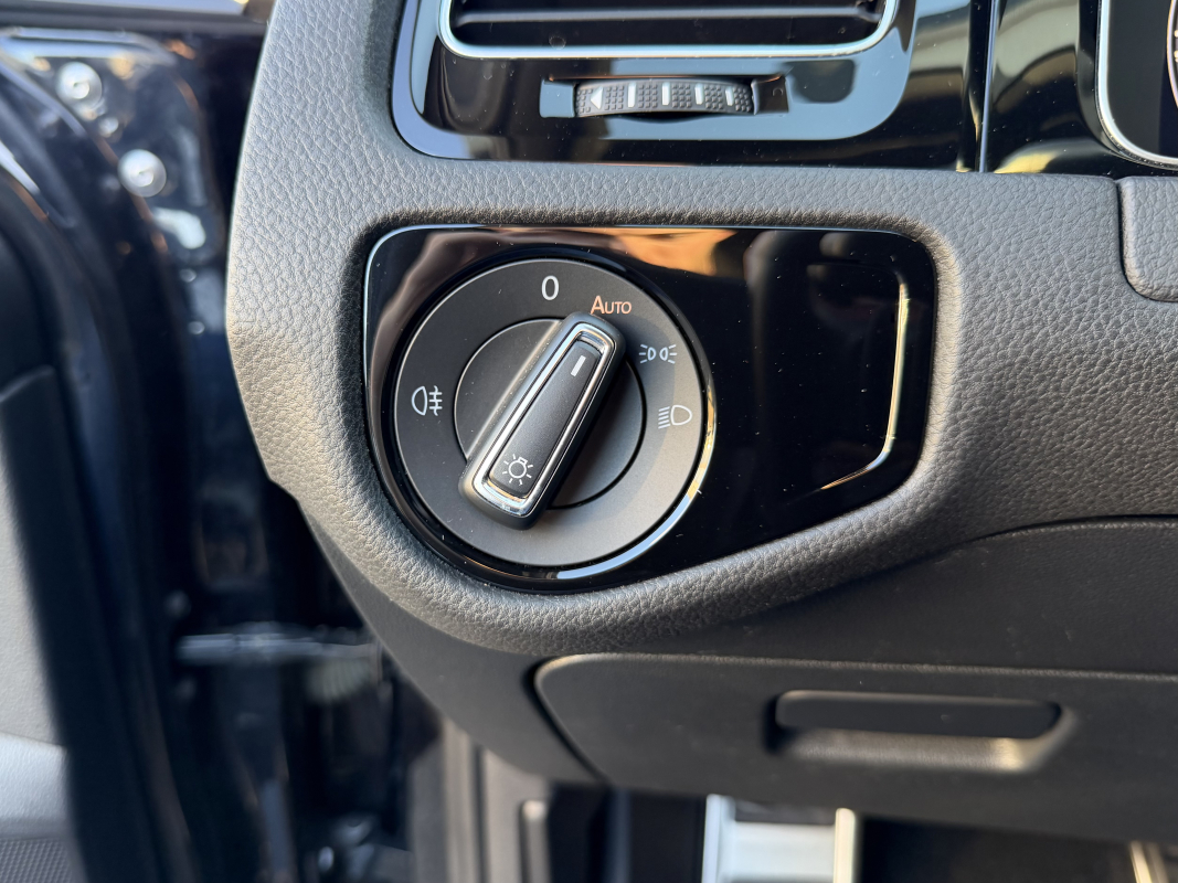 Volkswagen Golf — 29