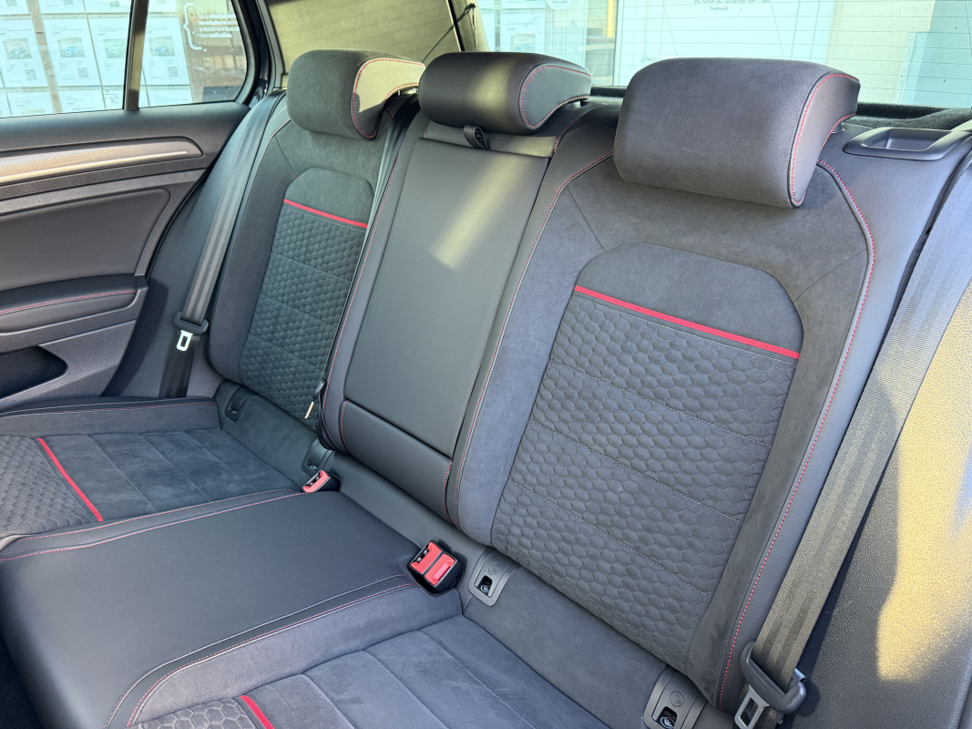 Volkswagen Golf — 10