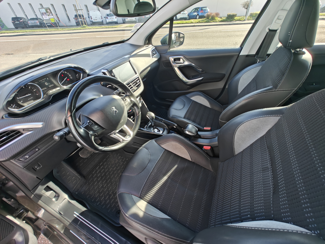 Peugeot 2008 — 11