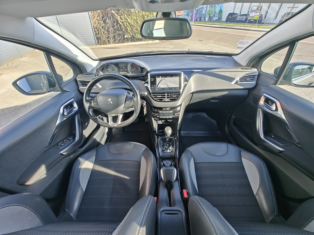 Peugeot 2008 — 17