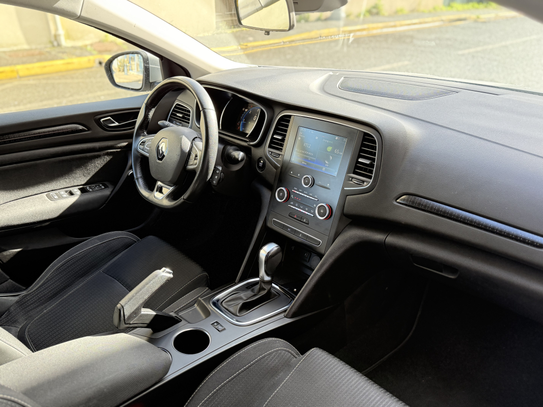 Renault Megane — 12