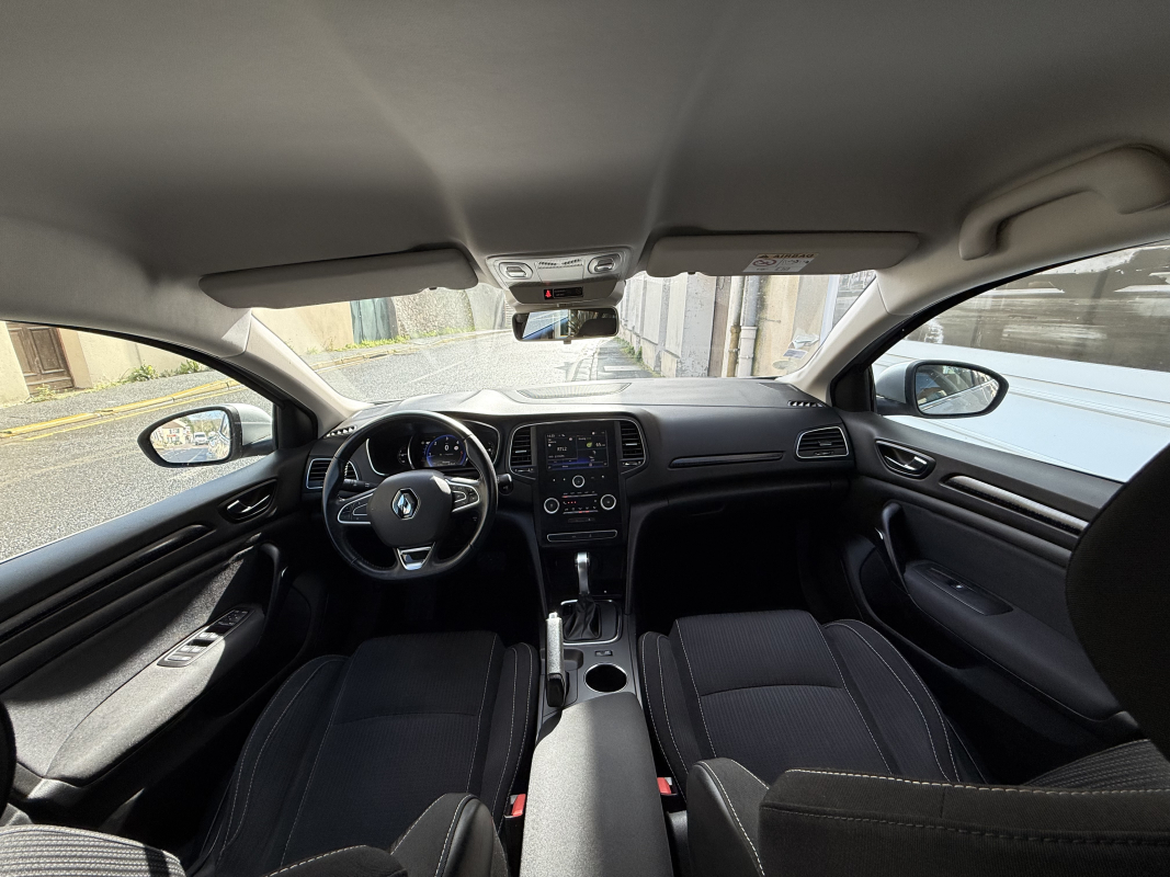 Renault Megane — 14