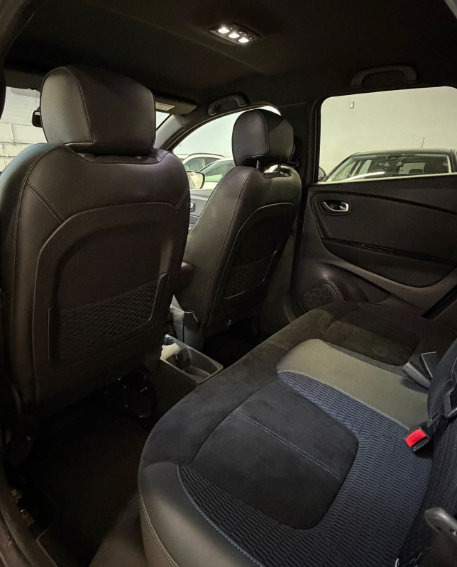 Renault Captur — 10