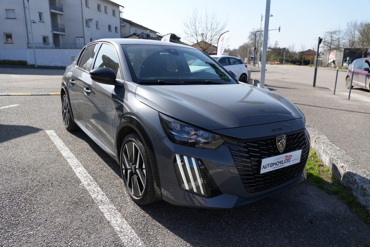 Peugeot e-208 — 4