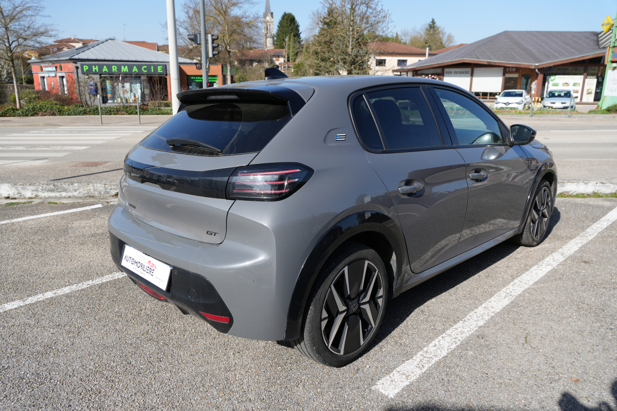 Peugeot e-208 — 6