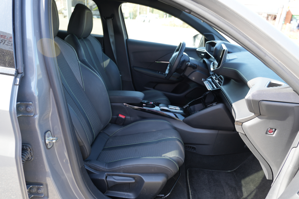Peugeot e-208 — 36