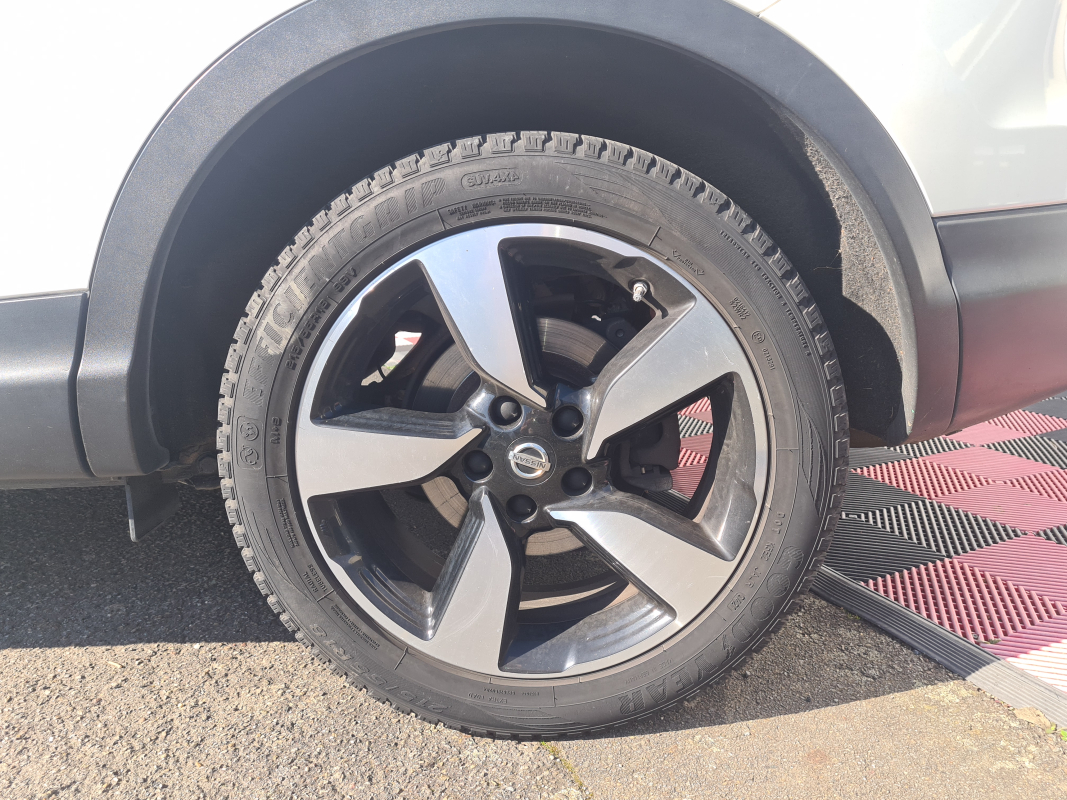 Nissan Qashqai — 35