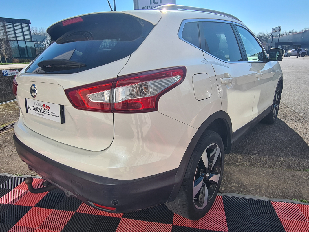 Nissan Qashqai — 5