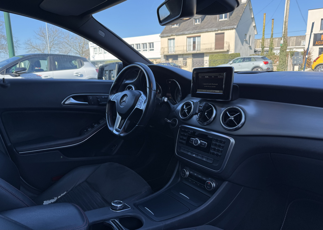 Mercedes Classe CLA — 10