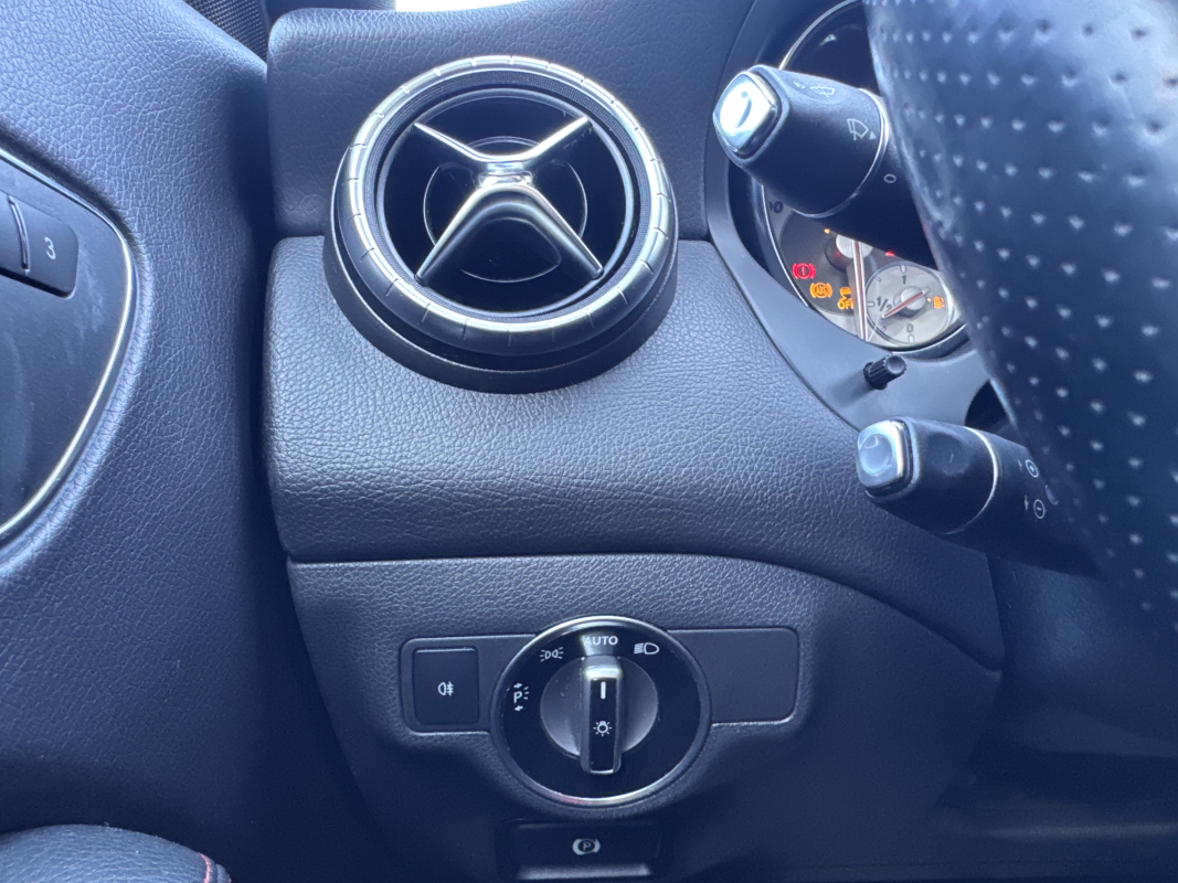 Mercedes Classe CLA — 18