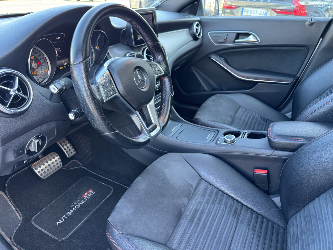 Mercedes Classe CLA — 12